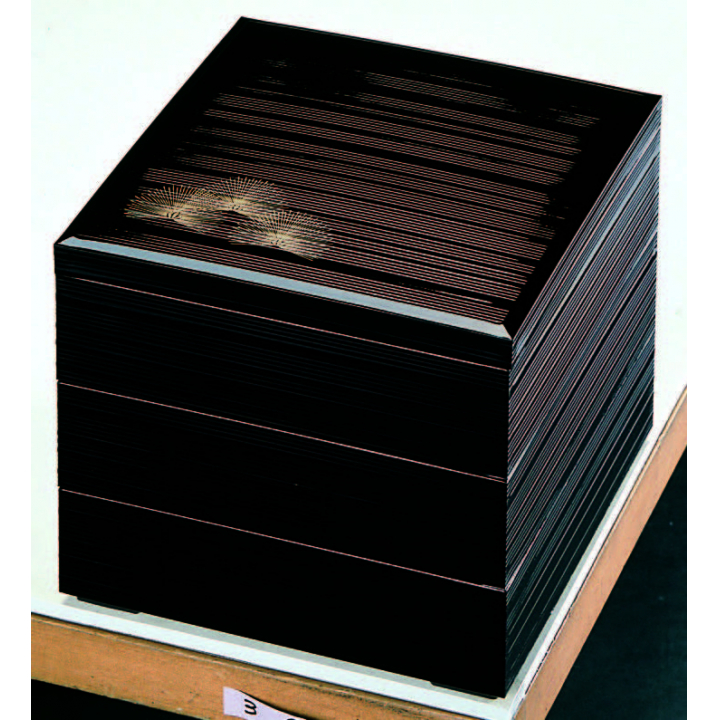 新千筋 黒 松笠（内黒）6.5寸・2段